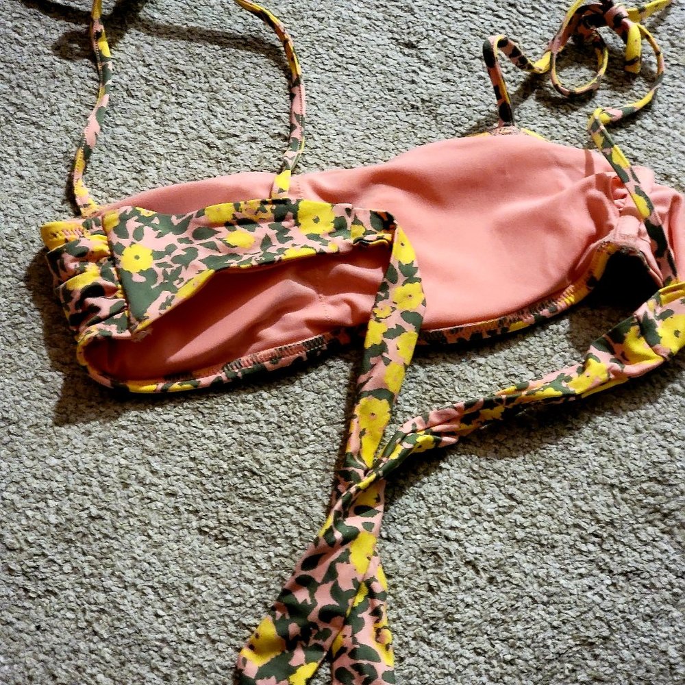 Bikini - Picture 5 of 5